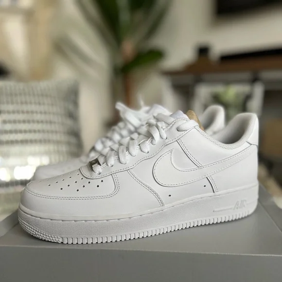 NIKE Air Force 1’s~ NIB - Picture 7 of 14